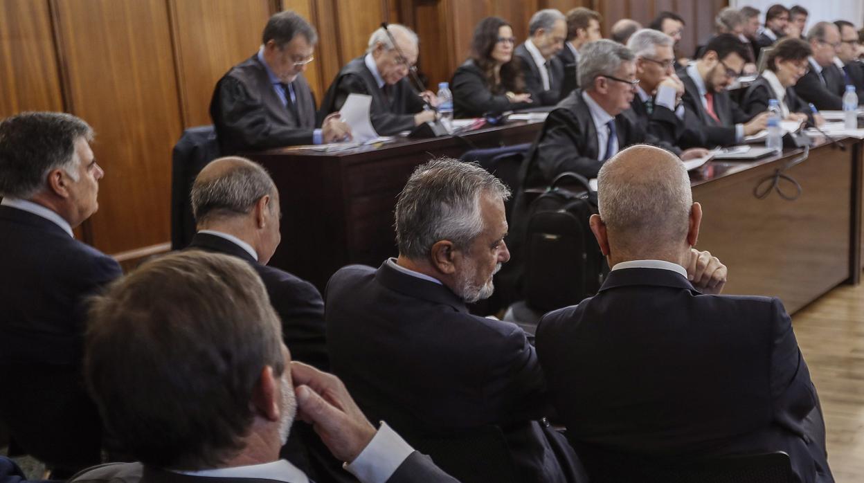 Bancada de las defensas en el juicio del caso ERE