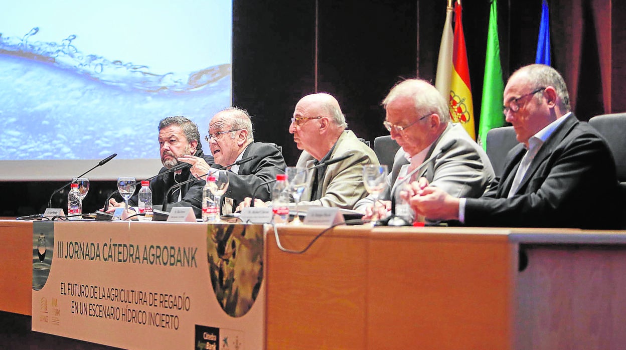 Ponentes en las jornadas de la Cátedra Agrobank