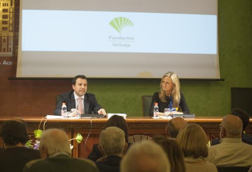 Fernando del Valle e Isabel San Sebastián en Encuentros ABC