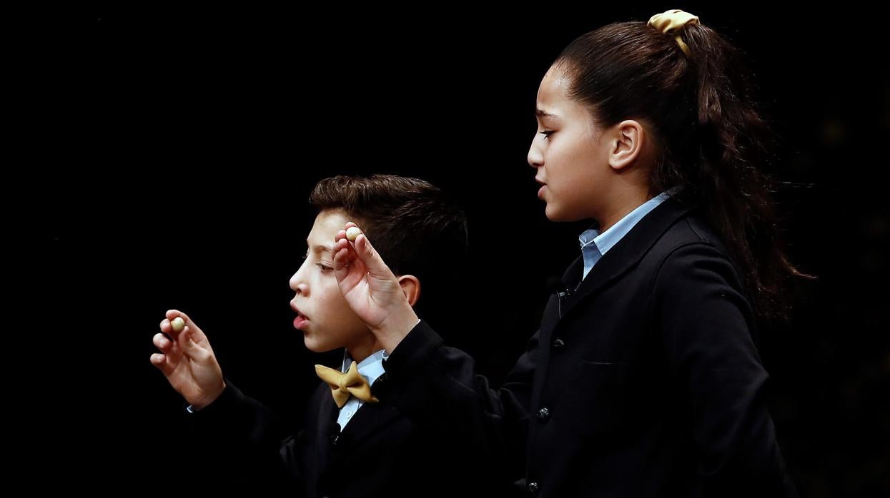Los niños de San Ildefonso cantan el quinto premio