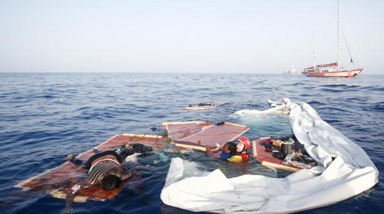 Salvamento Marítimo autoriza al Open Arms, con 307 personas a bordo, a que se dirija a Algeciras