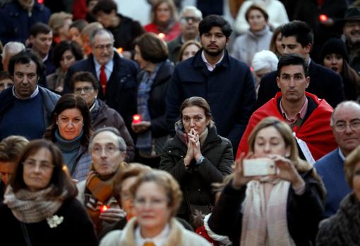 Concentración por el derecho a la vida en la plaza de Capuchinos