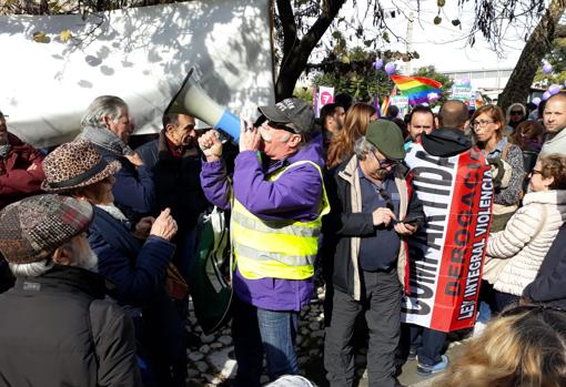 Ambiente a las puertas del parlamento andaluz