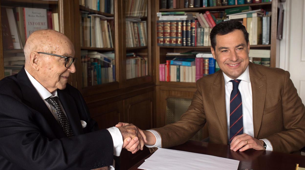 Manuel Clavero y Juanma Moreno, esta mañana en Sevilla
