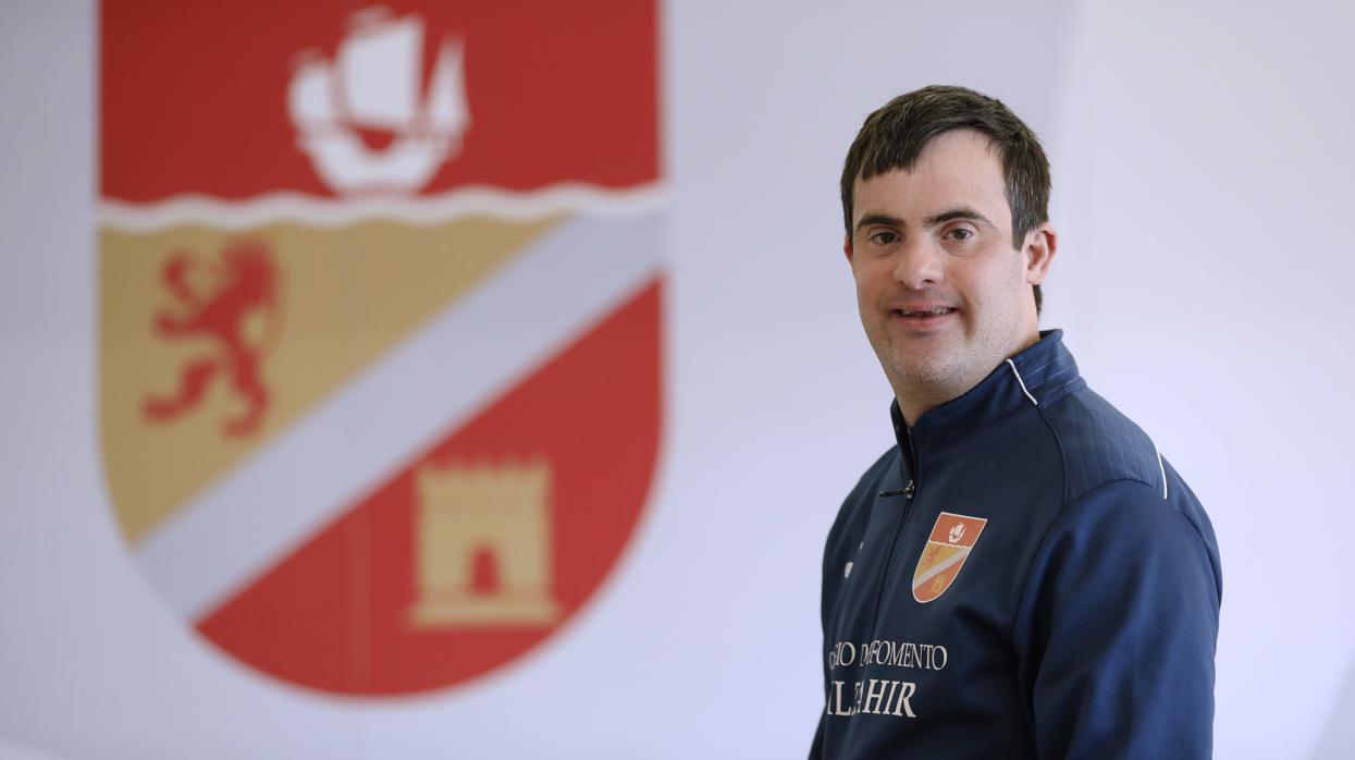 Juan Antonio Aguilar, en plena jornada laboral