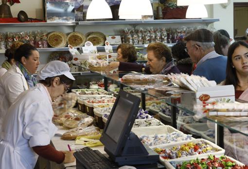 Escapadas con encanto por Córdoba: Rute, donde el sabor dulce de la Navidad reina todo el año