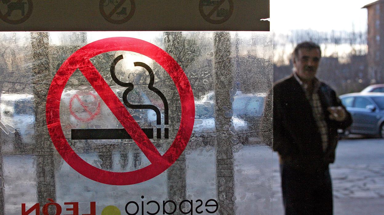 Usuario de un centro contra el tabaquismo