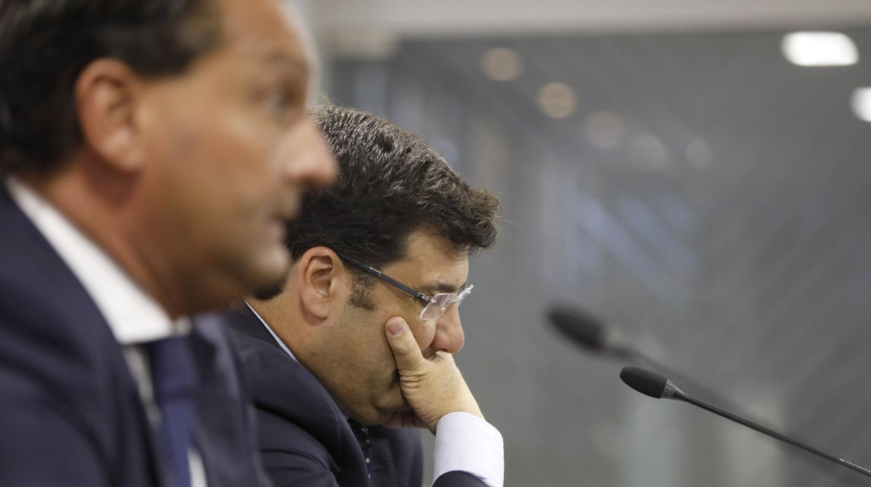 El presidente y máximo accionistas del Córdoba, Jesús León, junto a García Amado