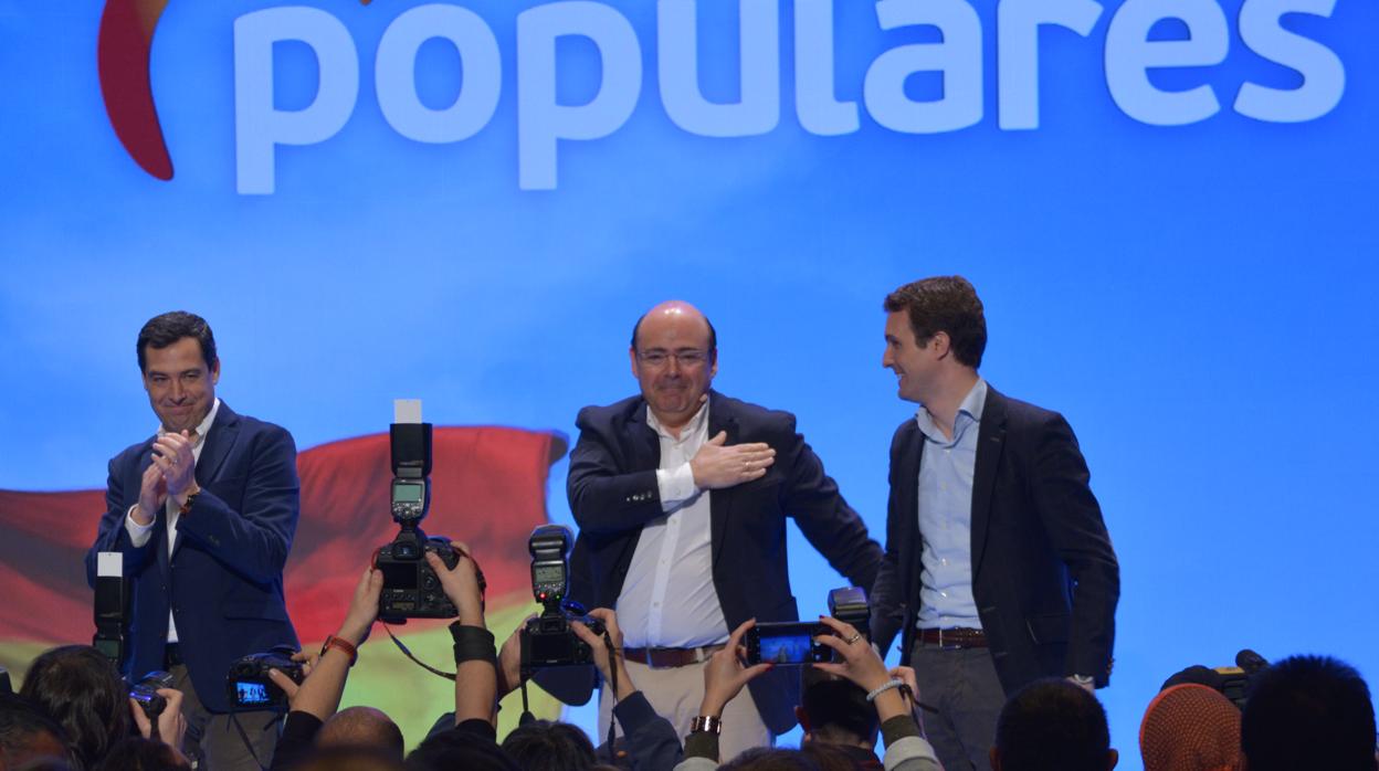 Sebastián Pérez ha estado acompañado este sábado por Juanma Moreno y Pablo Casado.