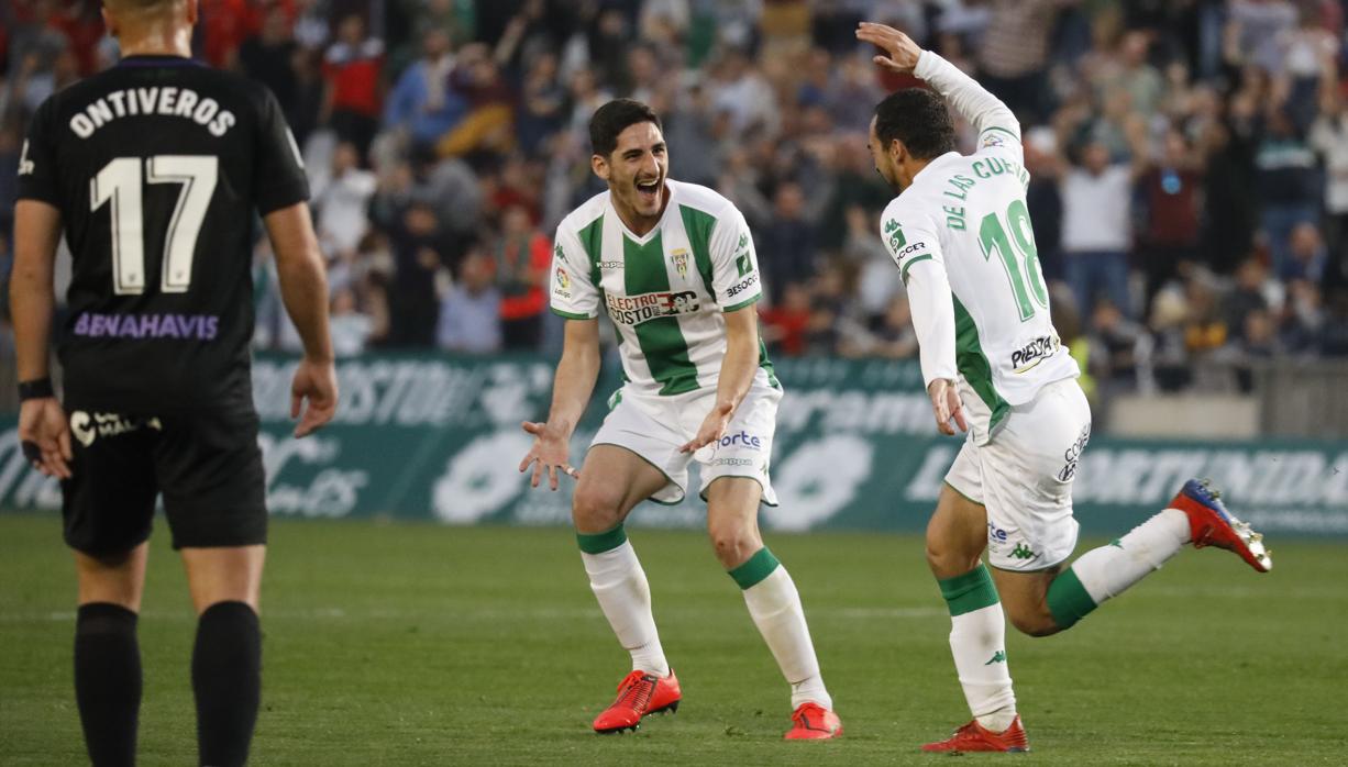 De las Cuevas celebra su gol ante el Málaga