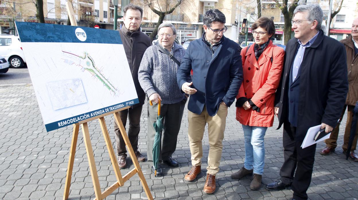 Pedro García, presidente de la Gerencia de Urbanismo de Córdoba, en la presentación de las obras de la avenida de Trassierra, que sigue sin licitar