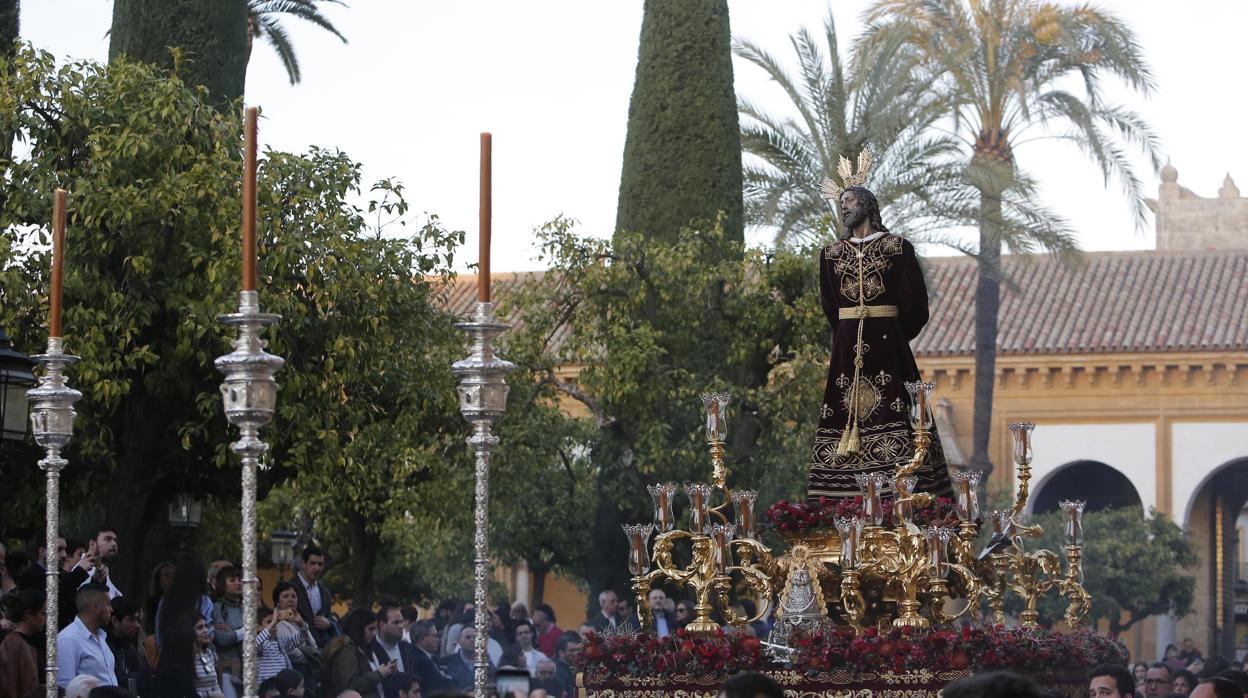 La marcha «Rey de los Judíos» sonó por primera vez cuando el Señor del Perdón salió de la Catedral
