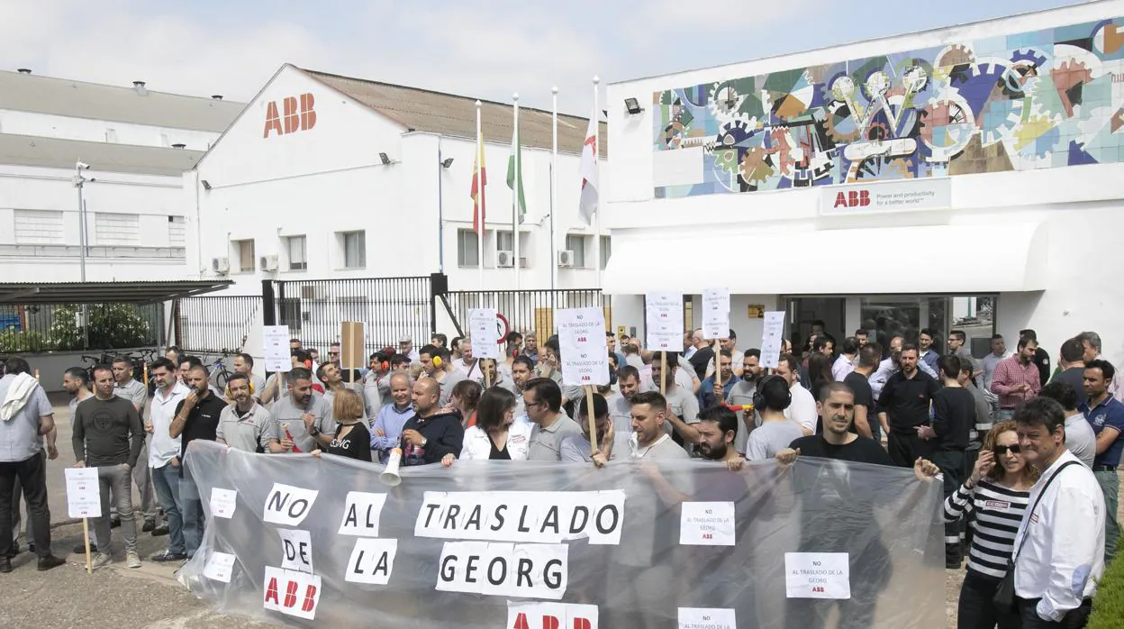 Protesta en la planta de ABB en Córdoba el pasado mayo