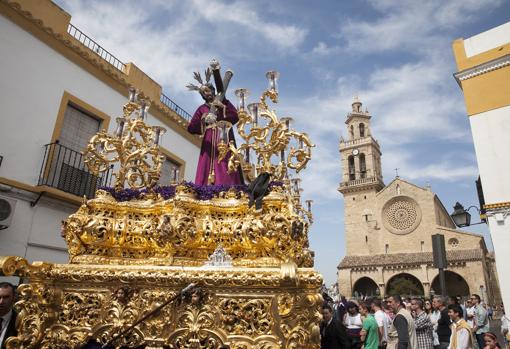 Nuestro Padre Jesús del Calvario durante su salida procesional el Miércoles Santo