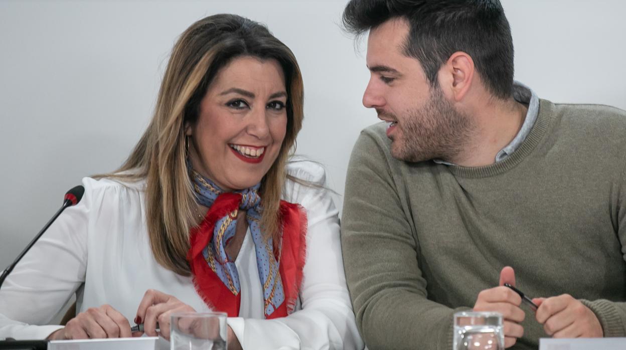 Susana Díaz en una imagen de archivo durante un encuentro con la Ejecutiva de Juventudes Socialistas