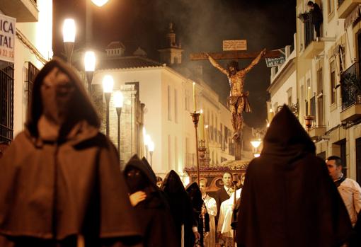 Santísimo Cristo de la Universitaria durante su estación de penitencia el Martes Santo