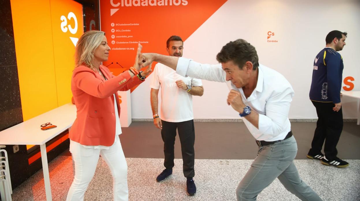 Albás y Gómez durante la clase práctica