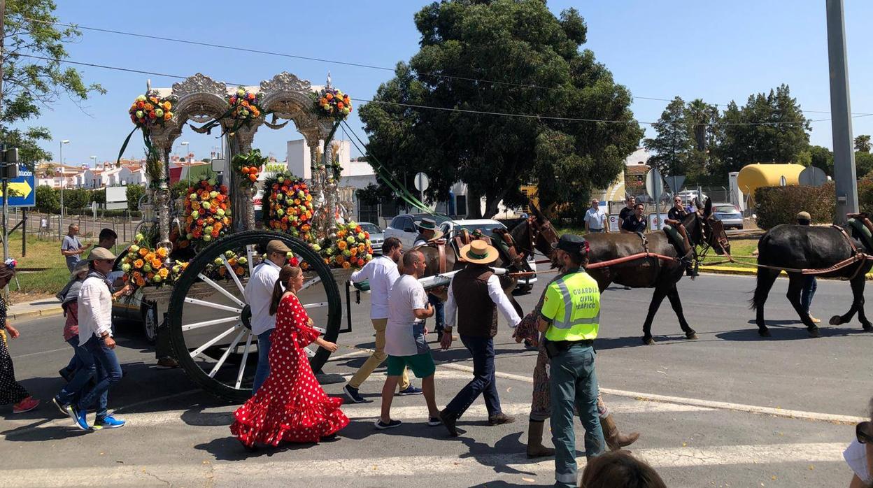 La carreta del Simpicado de Ayamonte saliendo del pueblo