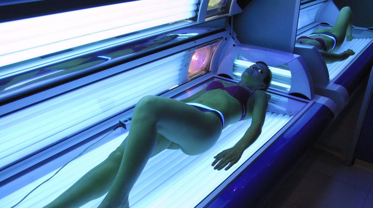 Sesión de rayos UVA: una moda no apta para niños