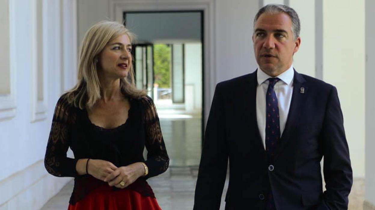 Patricia del Pozo y Elías Bendodo este lunes en el Palacio de San Telmo