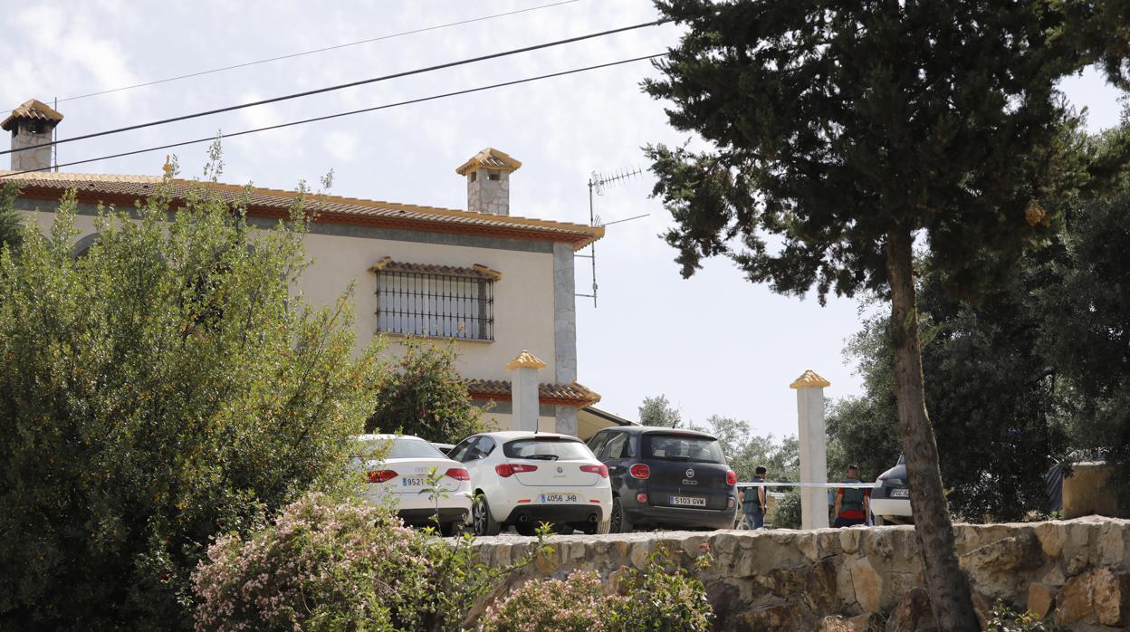 Vivienda de Iznájar donde fue hallada muerta la pareja