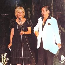 Laura Valenzuela y Jaime de Mora y Aragón en una de las fiestas del hotel