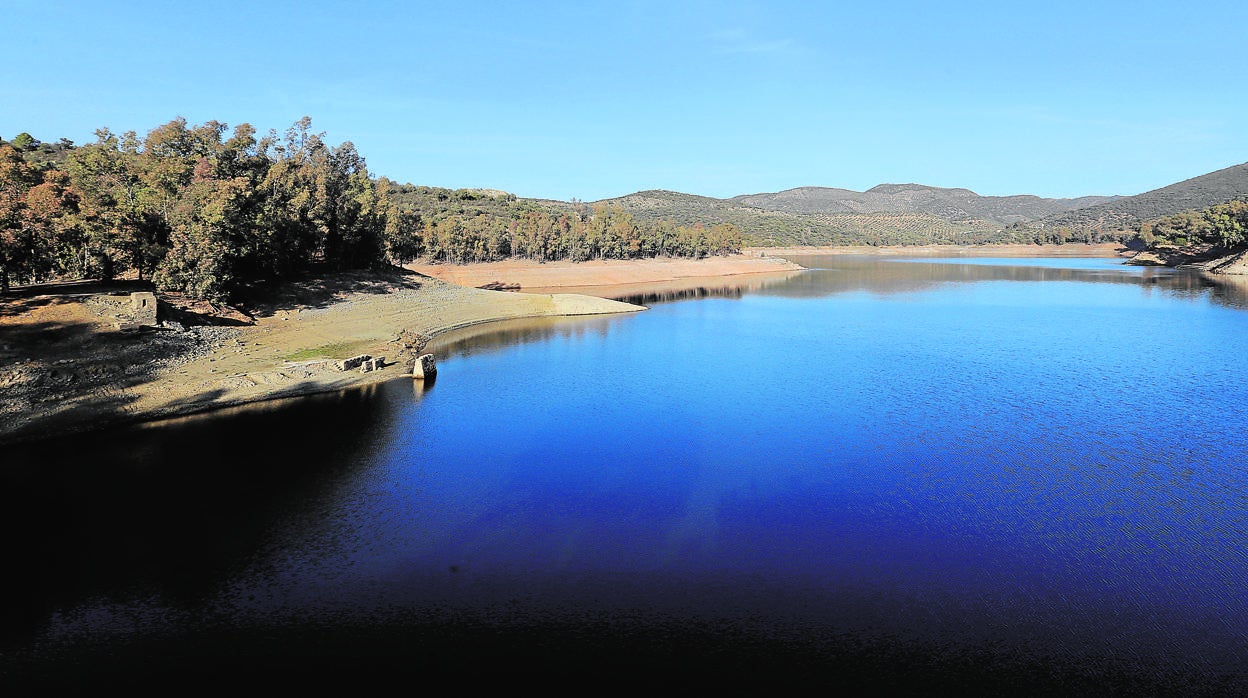El consumo de agua se reduce en Córdoba un 20 por ciento en dos décadas