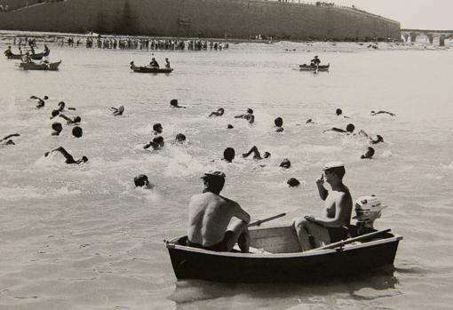 «Torrepelote», así era la playa fluvial de Córdoba