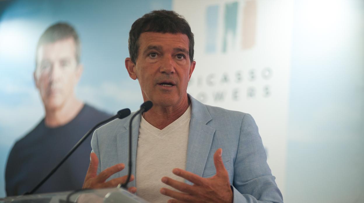 Antonio Banderas en la presentación de la urbanización de lujo «Picasso Towers» en Málaga capital