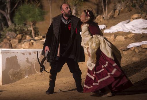 Escena de «Fuenteovejuna», representada en el pueblo que la inspiró
