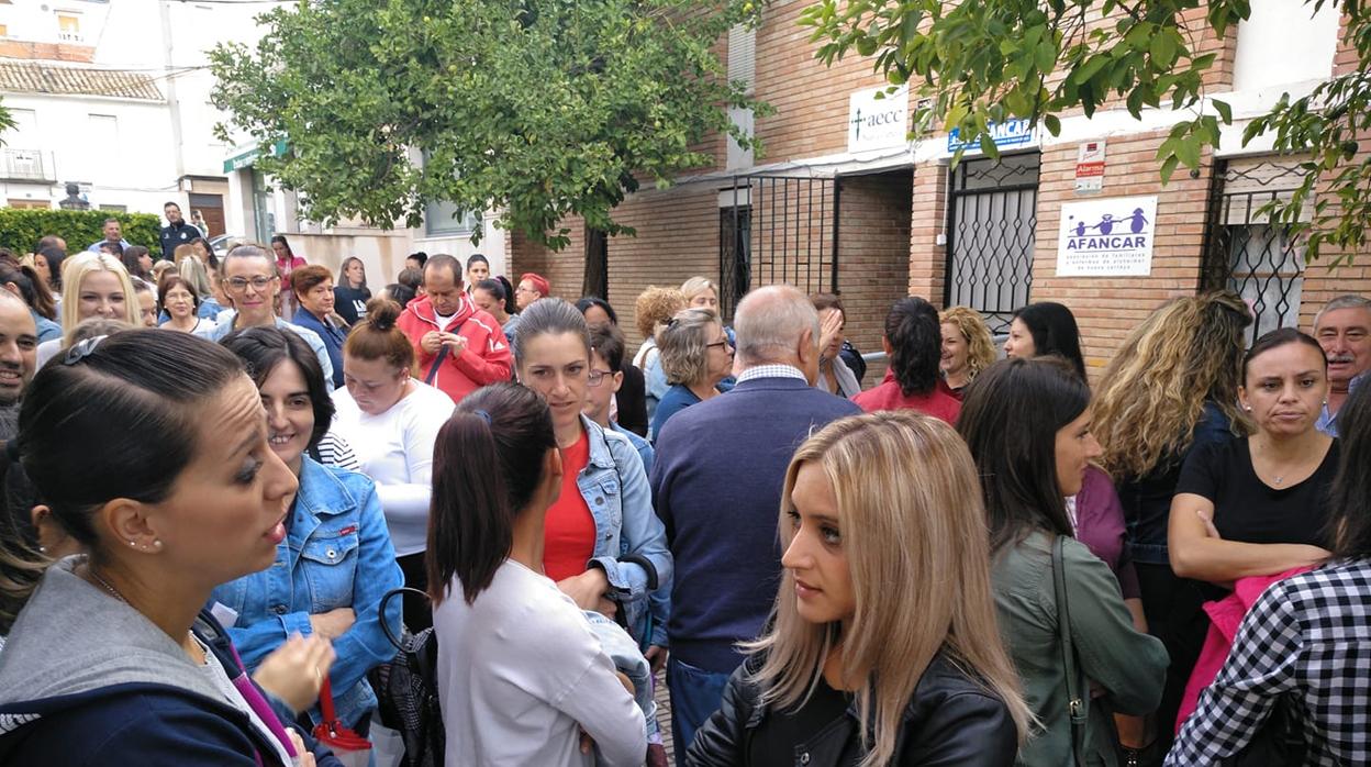 Educación concede más aulas para Nueva Carteya tras cuatro días de protestas