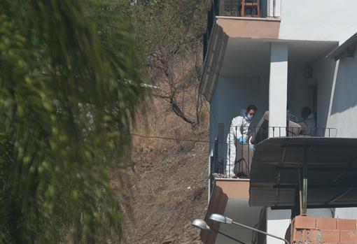 La Unidad de Criminalística en la casa de Sergio, el novio de Dana, que está detenido