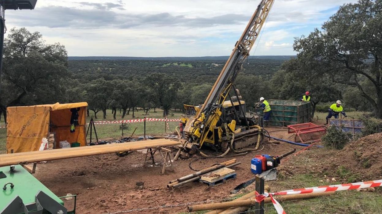 Trabajos de exploración de la presente campaña en la franja Torrubia a cargo de Minera Águilas