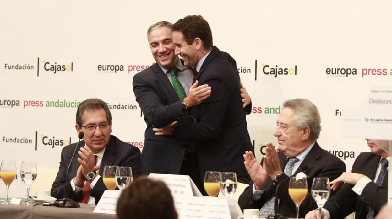 Bendodo y Egea se saludan este viernes en Sevilla