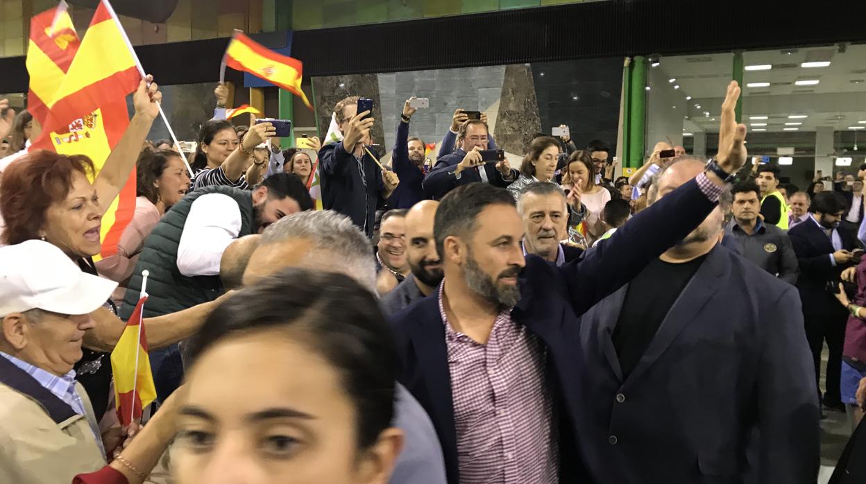 Santiago Abascal a su llegada al mitin en Málaga