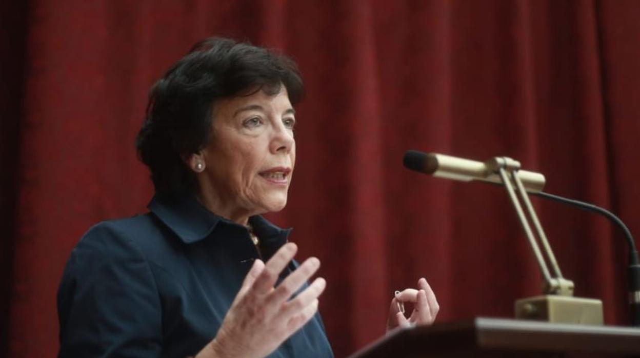 Isabel Celaá en Sevilla