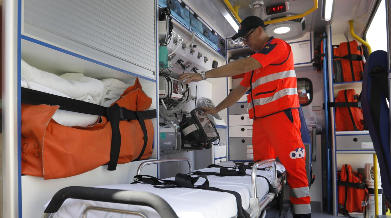 Muere una mujer cuando iba a votar en un colegio electoral de Vélez de Benaudalla, en Granada