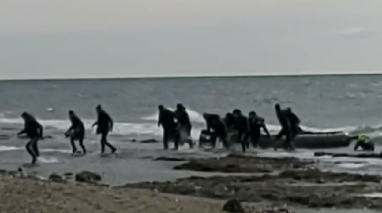 Llegada de la patera a Marbella este jueves