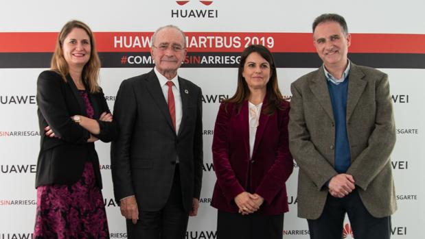 Huawei enseña en Málaga a los escolares los riesgos de sus teléfonos móviles