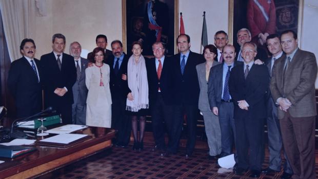 Carmen Calvo estaba en el Consejo de Gobierno que aprobó el «falso préstamo», origen de los ERE