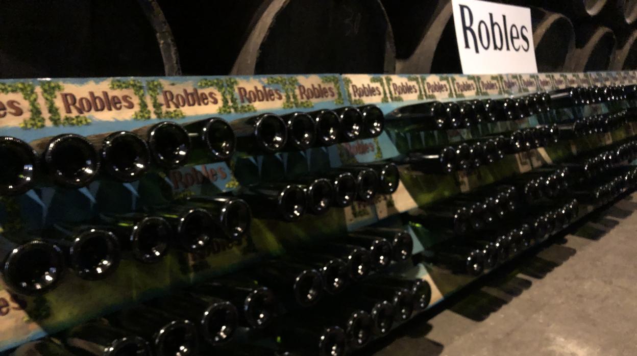 Botellas del nuevo Espumoso Brut Nature Ecológico Robles