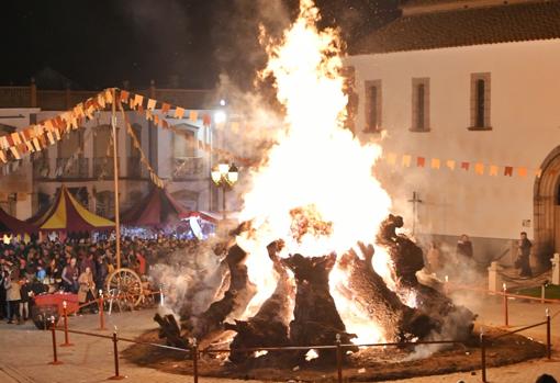 La fiesta de la candelaria de Dos Torres deslumbra a los visitantes