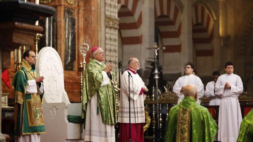 Misa en la Mezquita-Catedral de Córdoba presidida por el obispo, Demetrio Fernández