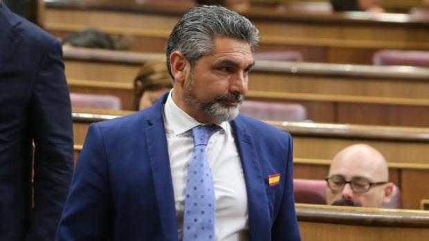 Juan José Cortés organiza una jornada para donar a China 20.000 monos y mascarillas por el coronavirus