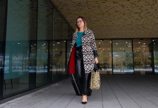 Magdalena Entrenas, a la salida de la Ciudad de la Justicia