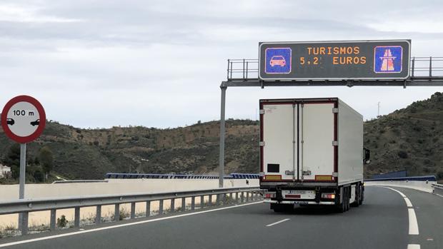 La empresa achaca al Gobierno el alza del peaje en la Costa del Sol en plena pandemia