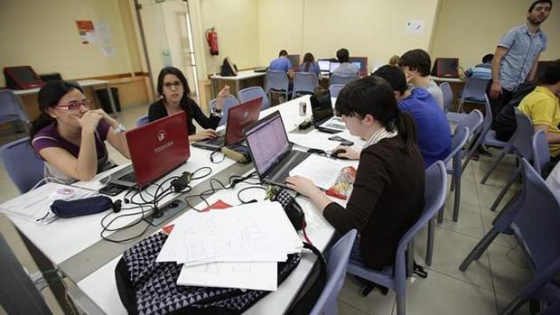 Los universitarios de Andalucía no podrán volver a sus pisos a recoger y cerrar los alquileres por ahora