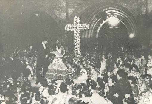 Cruz ganadora en 1956, en la plaza de San Lorenzo