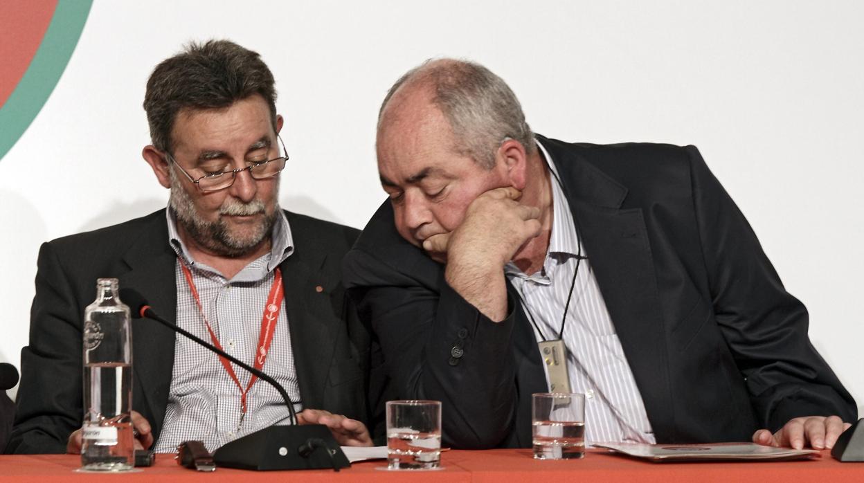 Francisco Fernández Sevilla (izquierda) y Manuel Pastrana en un congreso de UGT-A en mayo de 2013