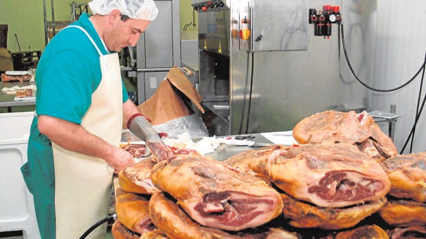 El brutal impacto del cierre de la hostelería en la venta de jamones ibéricos y carne de cordero en Córdoba